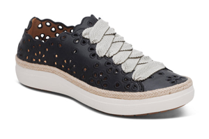 Aetrex Charlotte Lace Up Sneaker - Black