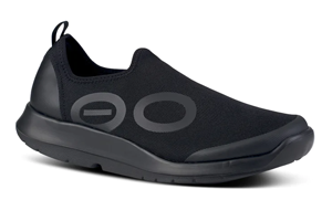 OOFOS Men's OOMG Sport Low Shoe: Black