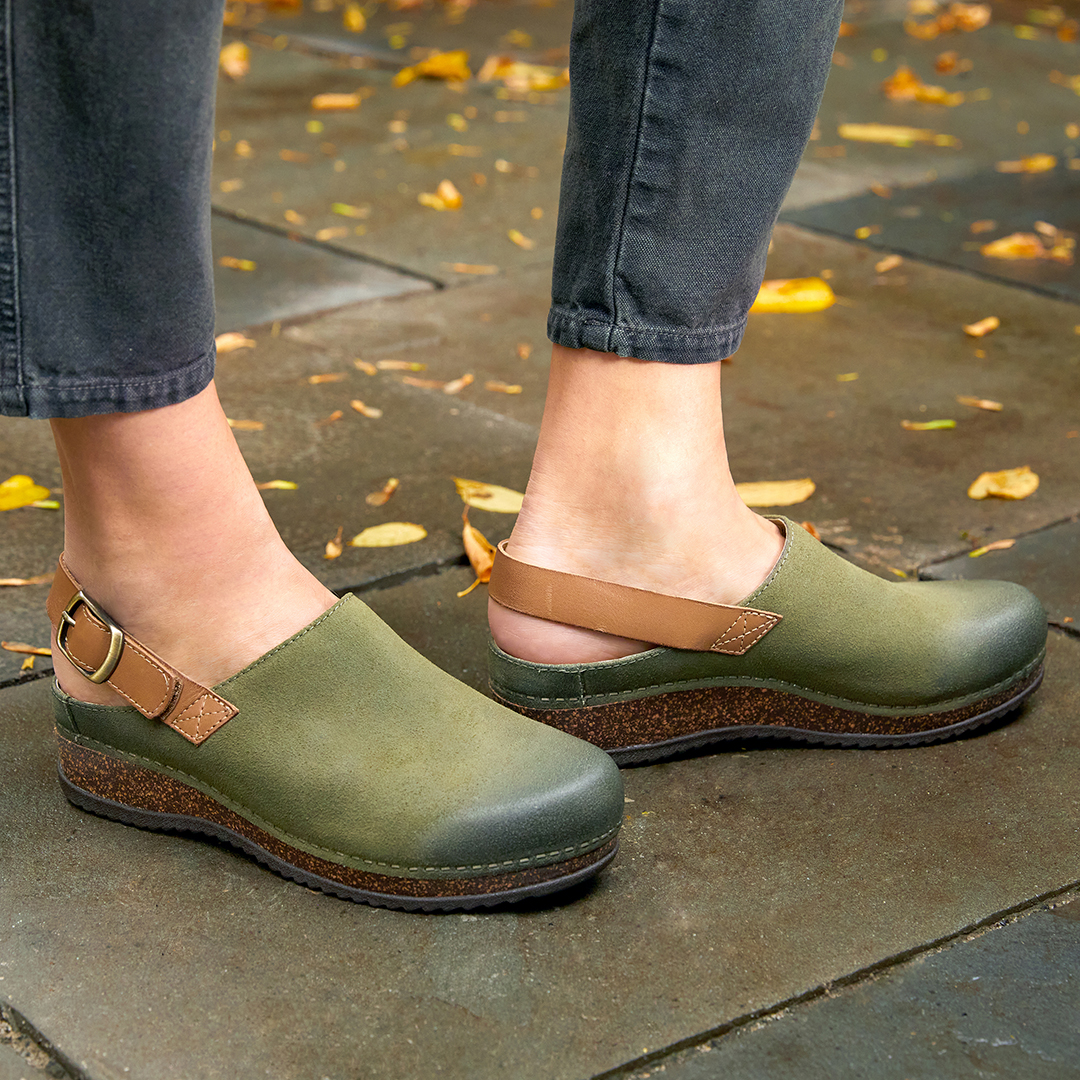 Dansko Daisie Tan Waterproof Tumbled