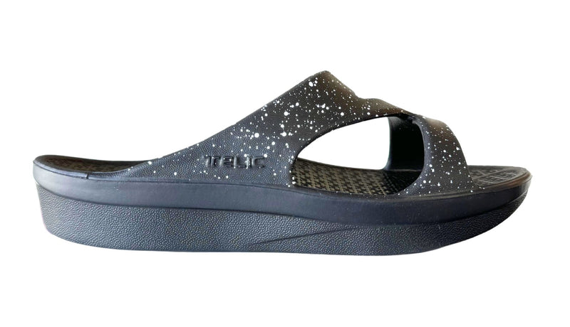 GDC × TELIC W-FLIP SHARK SANDALS TELIC
