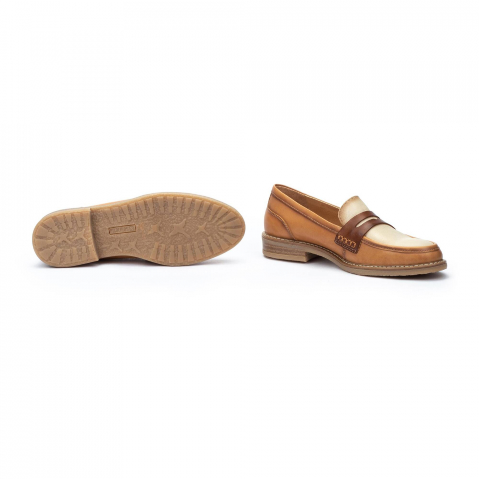 Pikolinos Aldaya Flat Loafer W8J-3541C3: Almond