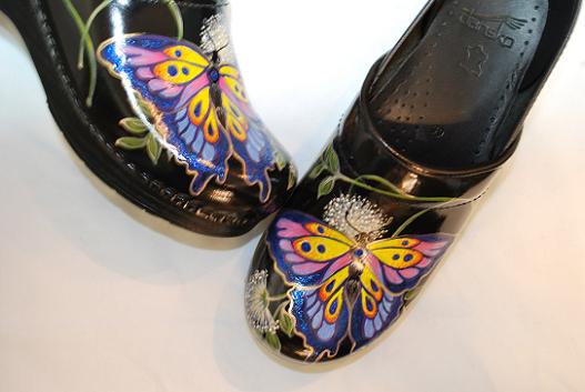 butterfly clogs