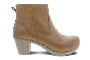 Dansko Sarah: Tan Milled Burnished