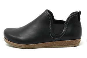 Stegmann Women's 'Lieben' Chelsea Boot - Leather: Black