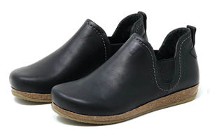 Stegmann Women's 'Lieben' Chelsea Boot - Leather: Black