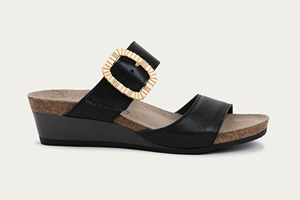 Naot Magic Luxe: Black Leather