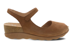 Dansko Marcy: Tan Milled Nubuck