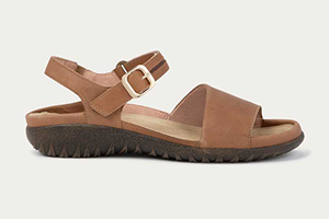 Naot Nagoya: Latte Brown/Saddle Brown Leather