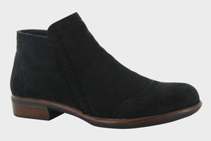 Naot Nefasi: Black Velvet Nubuck