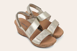 Naot Sunrise: Radiant Gold Leather
