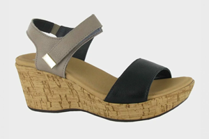 Naot Summer: Soft Black Lthr/Soft Stone Lthr