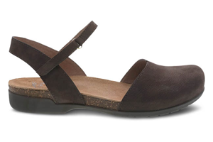 Dansko Rowan: Chocolate Milled Nubuck
