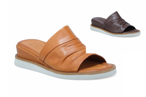 Miz Mooz: Erin Sandals - Brown, Brandy