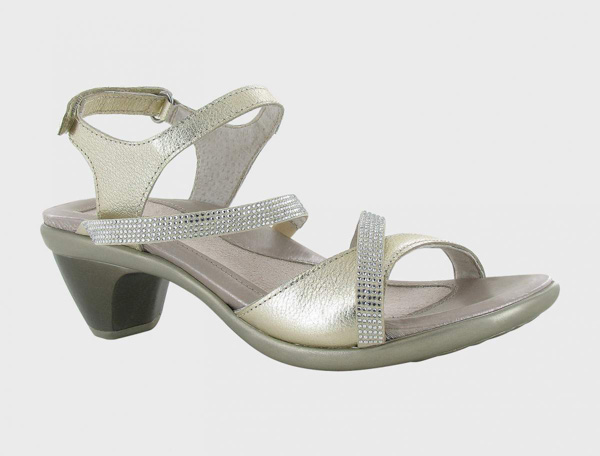 Naot Innovate: Radiant Gold Lthr/Gold w/ Gold Rivets