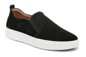 Vionic Kimmie Perf Sneaker: Black