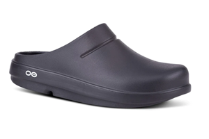 OOFOS Men's OOCLOG Clog: Black