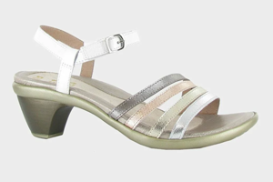 Naot Current: Soft Silver Lthr/Radiant Gold Lthr/Soft Rose Lthr/Silver Threads Lthr/White Pearl Lthr