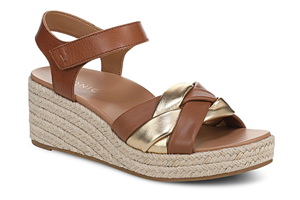 Vionic Saratoga Wedge Sandal: Tan Gold Leather